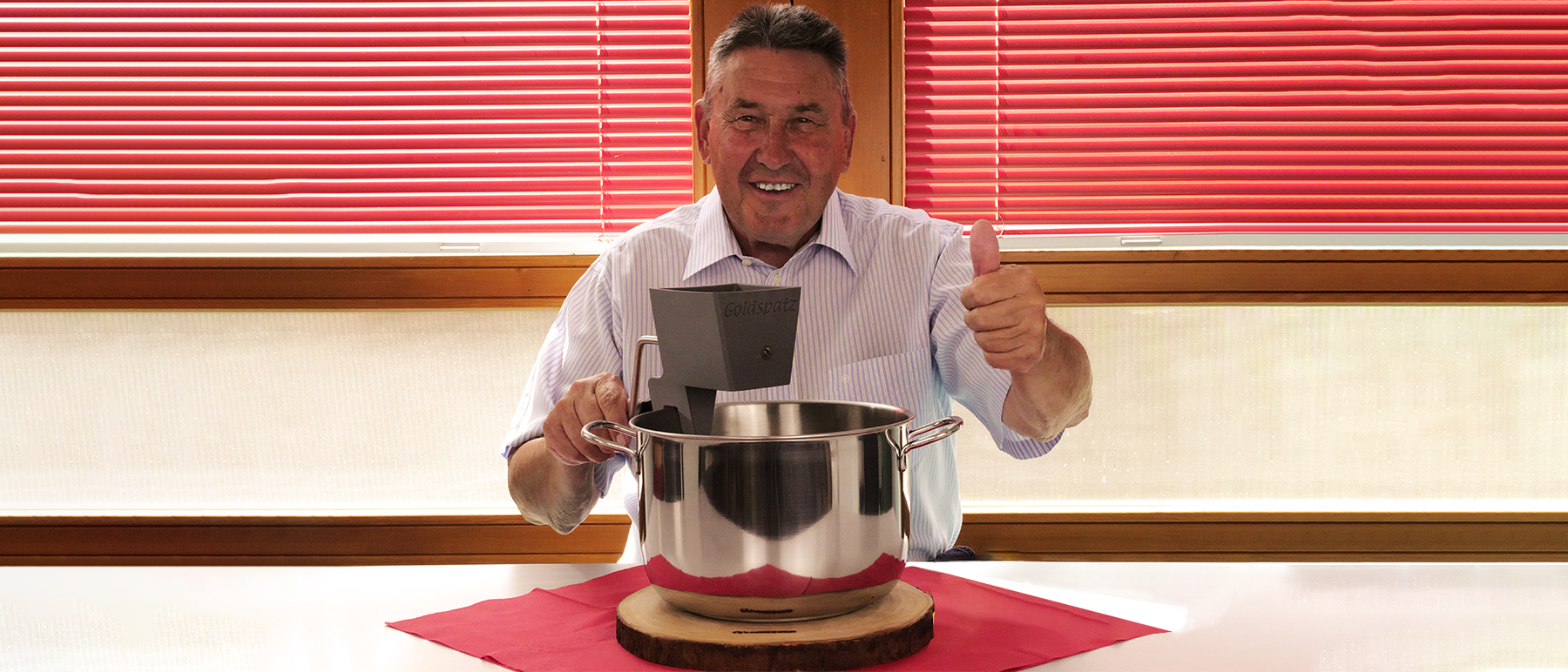 Discover the Secret to Perfect Spätzle: Julius Basso Recommends the Goldspatz MAX Spätzle Machine!