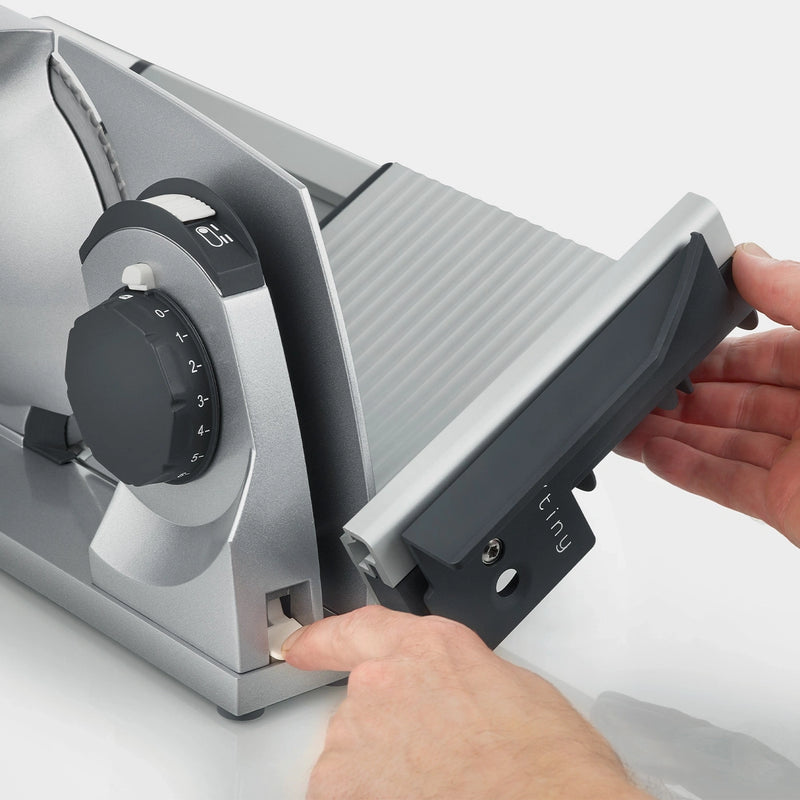 Graef S32100 Premium Electric Bread Slicer 230 V - International Plug - Not for USA