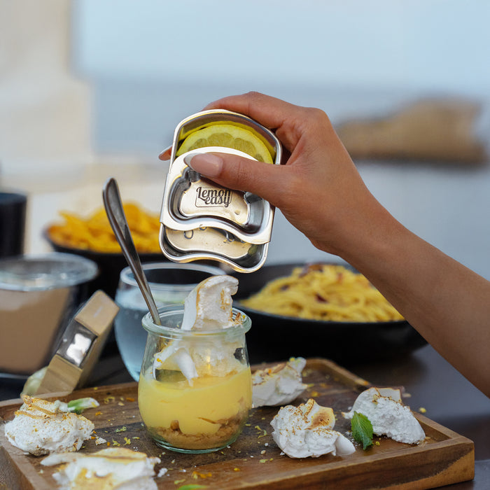 Lemoneasy Stainless Steel Lemon Slice Press - Compact Citrus Juicer, Dishwasher Safe, Made in Germany