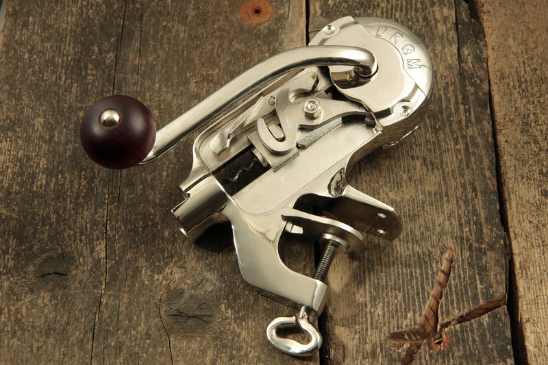 Professional Uncorking Machine CYKLOP with Table Mount & Capsule Cutter - No. 330